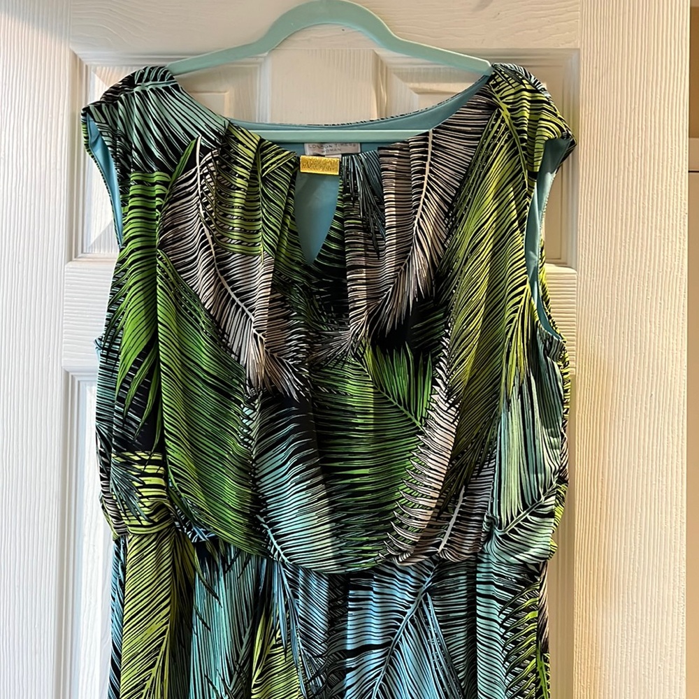 London Times maxi dress w/ tropical palm print. 18W
